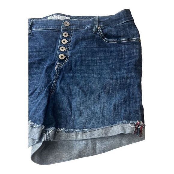 TORRID Shorts Stretch First at Fit Blue Denim Women Size 18 Button Fly Cuffed - Picture 4 of 11